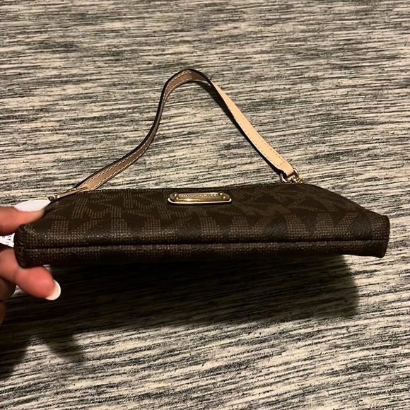 Michael Kors Wristlet - Picture 6 of 8